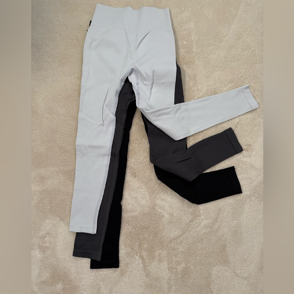 ‼️White Black and Gray Legging set with zipper jacket‼️